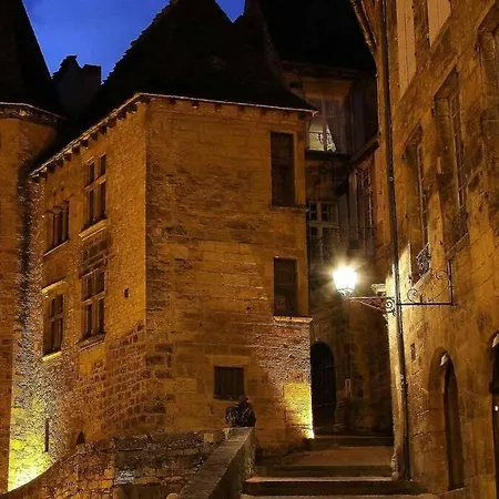 Maison De Ville Au Calme * 사흘라 라 카네다